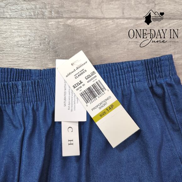 Alfred Dunner Petite Pull On Crop Jeans Size 14P - Picture 2 of 6